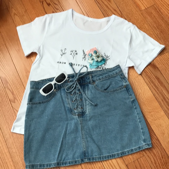 White Vintage T-shirt - Picture 8 of 8